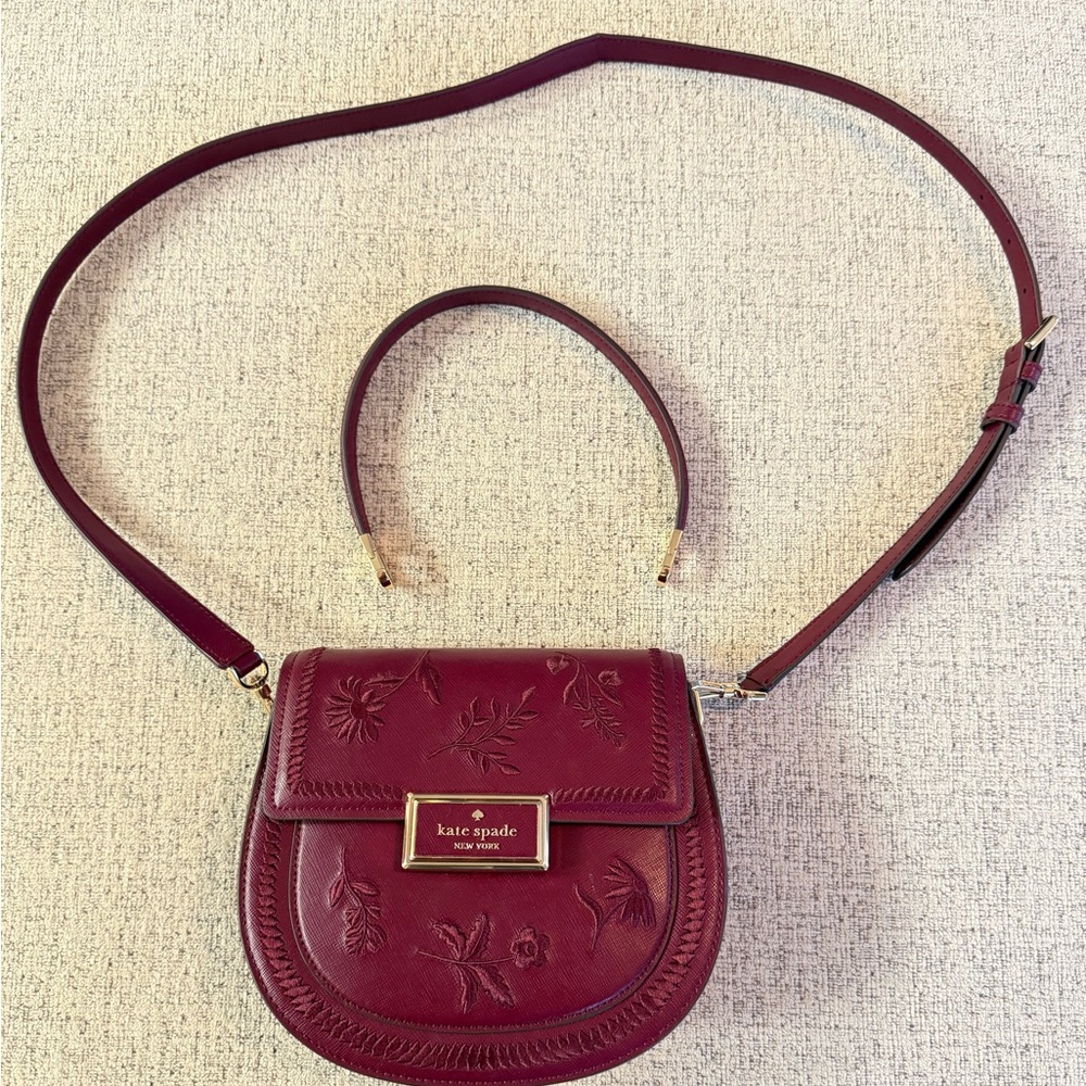 NEW - Kate Spade Reegan Botanical Embroidered Saffiano Saddle Bag BlackBerry.